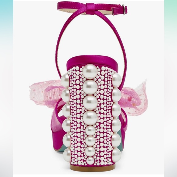 Betsy Johnson woman’s lulu jeweled sandals worn for 1 hour. - Picture 3 of 7